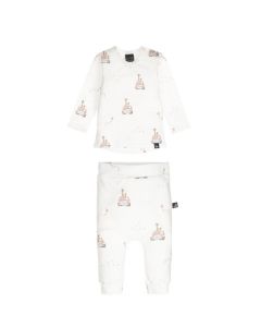 Outfit Animals on the road