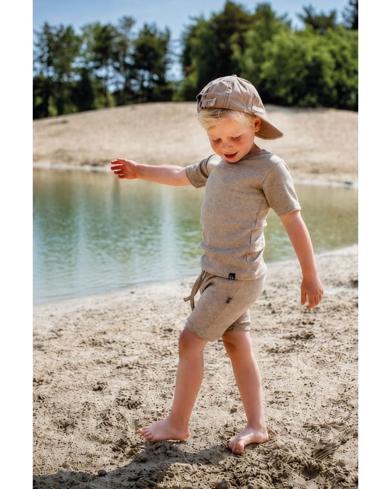Outfit Aron
